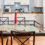 Livinginopera Apartamentos Escalinata