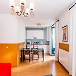 Livinginopera Apartamentos Escalinata