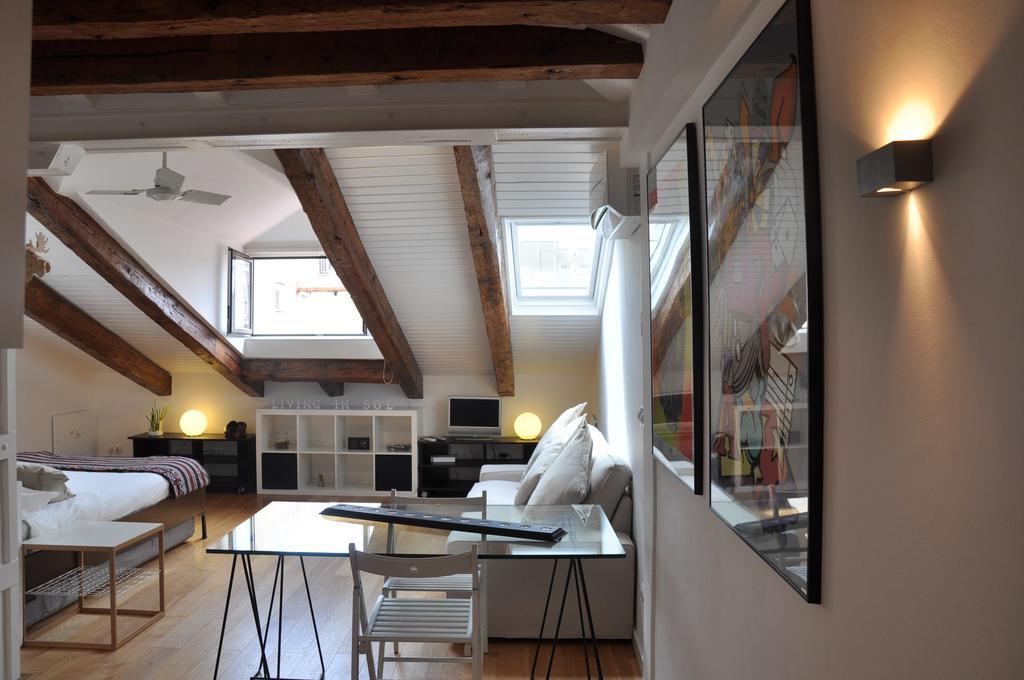 Livinginopera Escalinata Apartamento