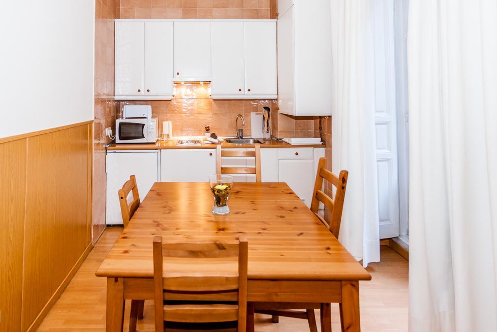 Apartamento Livinginopera Escalinata Madrid