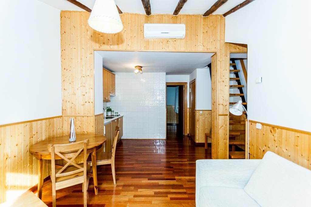 Livinginopera Escalinata Apartamento Madrid
