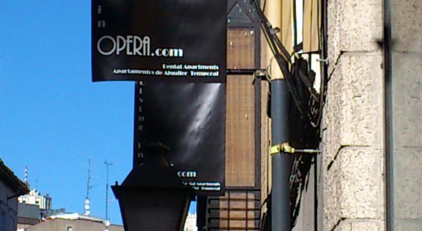 Livinginopera Escalinata Apartamento Madrid